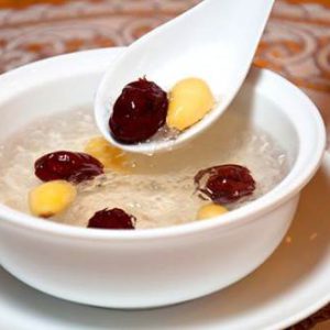 Tổ yến chưng hạt sen - Yến sào Non Nước